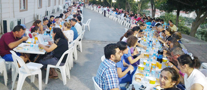 Hastane bahçesinde iftar