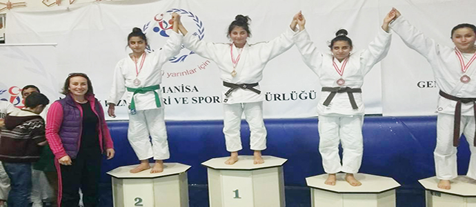 Judoda başarı geldi