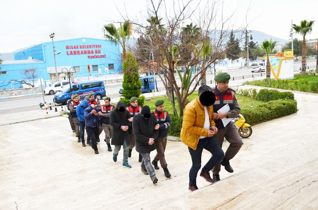 Kaçak kazıya suçüstü: 4 tutuklama …