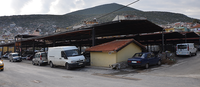 ‘Katlı Otopark’ yapılmak üzere Büyükşehir’e devredildi