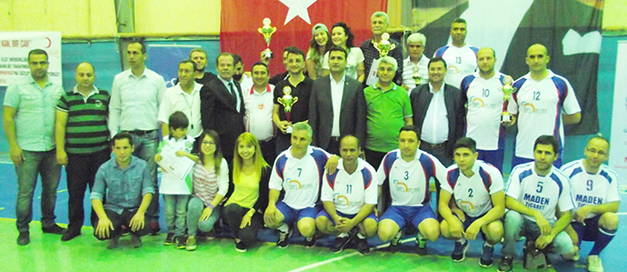 Kurumlararası Voleybol Turnuvası Ödülleri Verildi