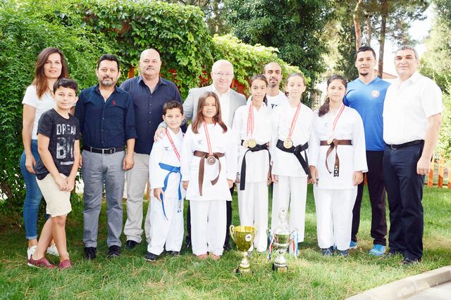 Menteşe Belediyesi Karate Takımı sporcularının büyük başarısı