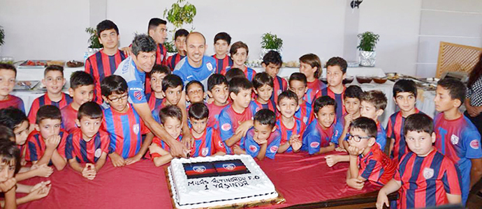 Milas Altınordu Futbol Okulu Birinci Yılını Kutladı