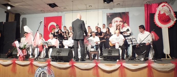 Milas Belediyesi Türk Halk Müziği Topluluğu Bahar Konseri yapıldı