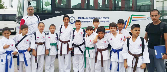 Milas Belediyespor Karate Sporcuları, Sakarya’dan  1 Altın 2 Bronz madalya ile döndüler