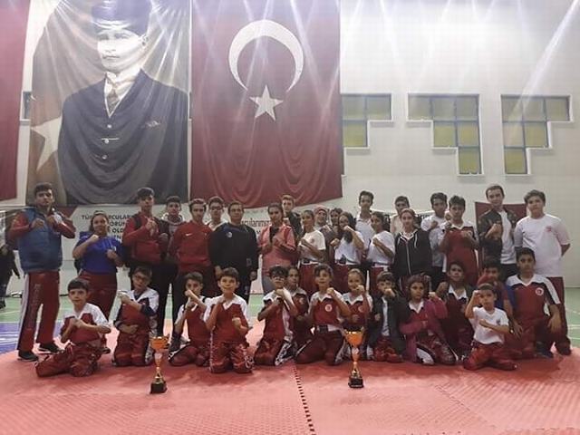  Milas Gençlikspor şampiyon oldu