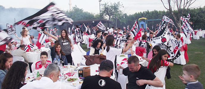 Milaslı Beşiktaşlılar Şampiyonluklarını Kutladılar