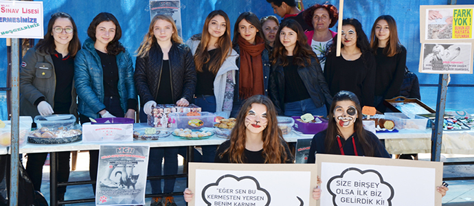 ‘Milaslı Genç Hayvanseverler’den anlamlı kermes