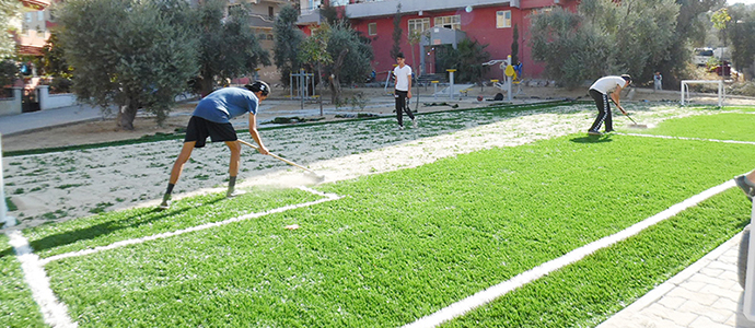 Mini Futbol Sahaları Çocukları Mutlu Etti