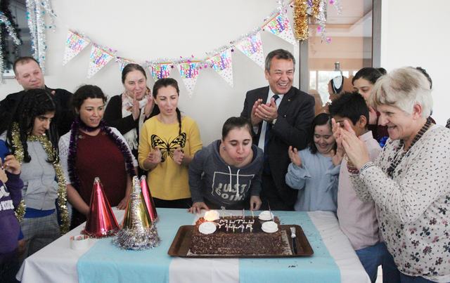 MİTSO’nun özel çalışanı Aslı’ya özel doğum günü kutlaması...