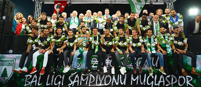 Muğlaspor şampiyonluğunu kutladı