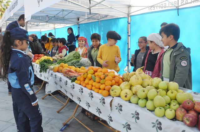 Sakarya İlkokulu öğrencilerinden ilginç bir kermes!