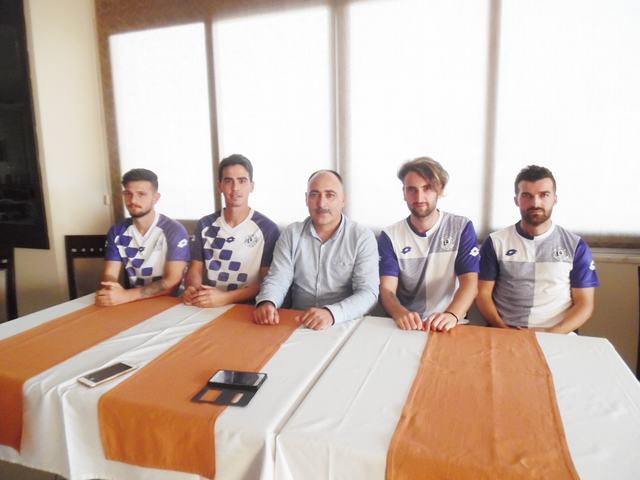 Yeni Milasspor basın açıklaması yaptı,  Yeni Milasspor ‘da kadroya yeni futbolcular katıldı.
