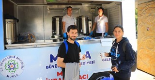 Büyükşehir Sıcak bir Çorba ile Öğrencilerin Yanında