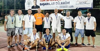 Büyükşehir’den Babalar Günü’nde Tenis Turnuvası