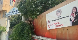 Öğrenciler İçin Ücretsiz Tercih Danışmanlığı Hizmeti Devam Ediyor