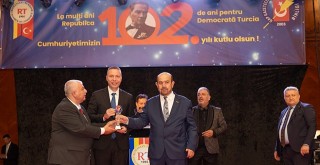 “Yılın Kaymakamı” Böke, “Yılın Valisi” Akbıyık Oldu