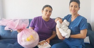 Hoş Geldin Bebek Projesi İle Ailenin Yeni Üyeleri Evlerinde Ziyaret Ediliyor