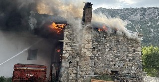 Milas Ören Mahallesi’nde Ev Yangını Paniğe Neden Oldu