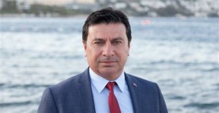 Ahmet Aras’tan Parti Değişikliği İddialarına Net Yanıt: “Makamlar Ganimet Değil, Halkın Emanetidir”