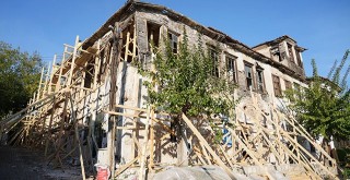 Hadi Eskişar Konağı’nda Restorasyon Çalışmaları Hız Kazandı