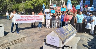 MEMURLARDAN TABUTLU PROTESTO: 