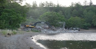 DALAMAN’DA AKP’Lİ BELEDİYE BAŞKANININ YAPTIĞI SOSYAL TESİS, CHP’Lİ BELEDİYE DÖNEMİNDE İKTİDARCA ‘KAÇAK YAPI’ DİYE YIKILDI!..