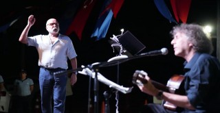 BOĞAZİÇİ’NDE ŞİİR VE MÜZİK EŞLİĞİNDE SANAT DOLU BİR AKŞAM YAŞANDI