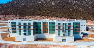 Hastalardan Polikliniklerde Sıra Bulamama Tepkisi