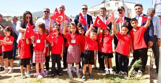 İlköğretim Haftası’nda Protokole Miniklerden Büyük İlgi